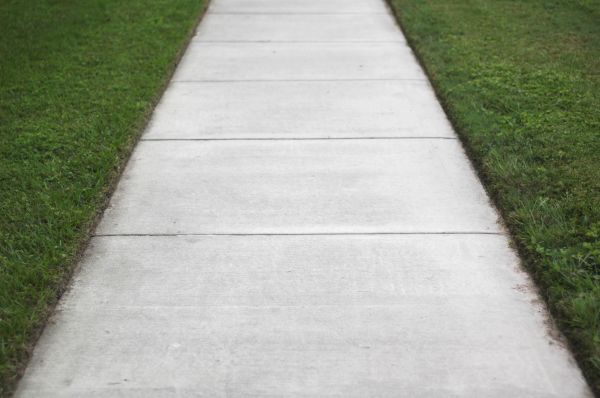 Cost of Concrete Walkway Replacement in Kirkland