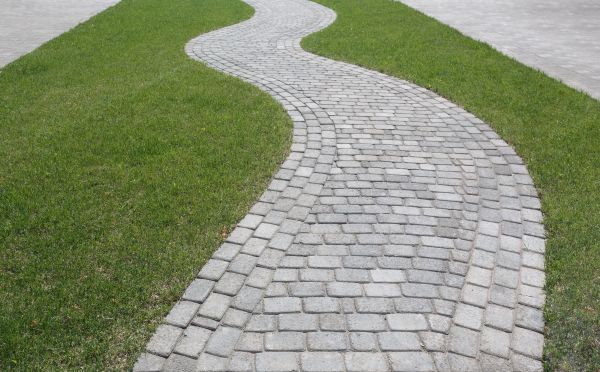 Cost of Footpath Paving in Kirkland