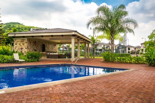 Pool Area Enlargement in Kirkland